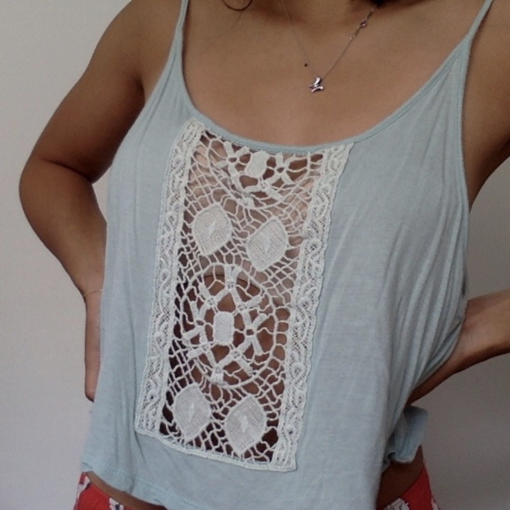 Tank w/front detail